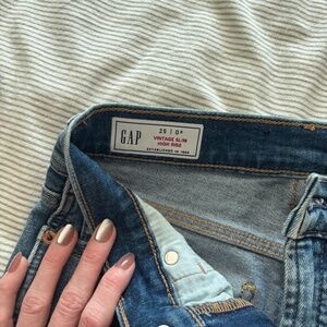 Gap vintage slim high rise size 0 medium wash jeans